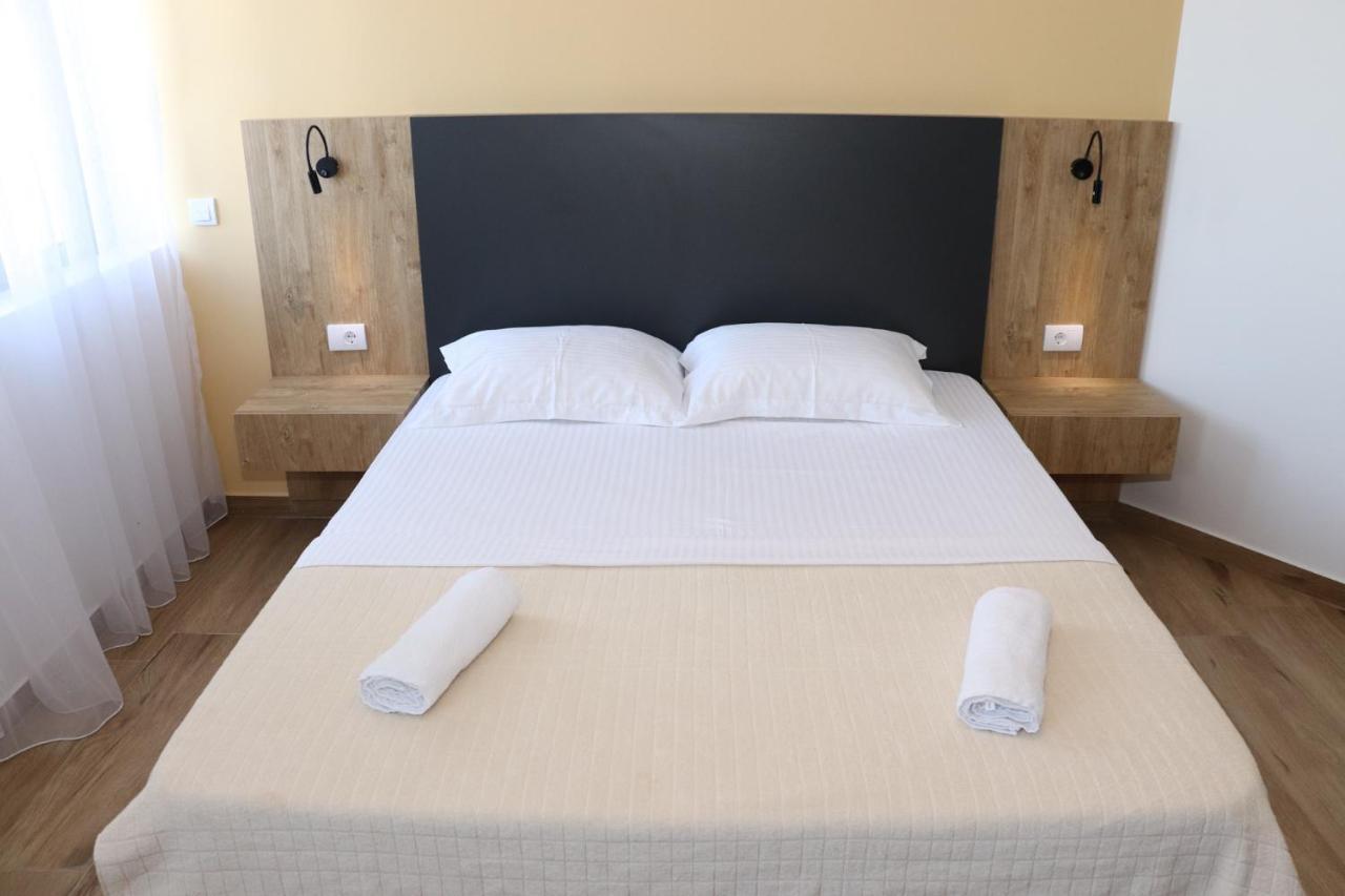 Eagles Apartments & Suites Ulcinj Kültér fotó