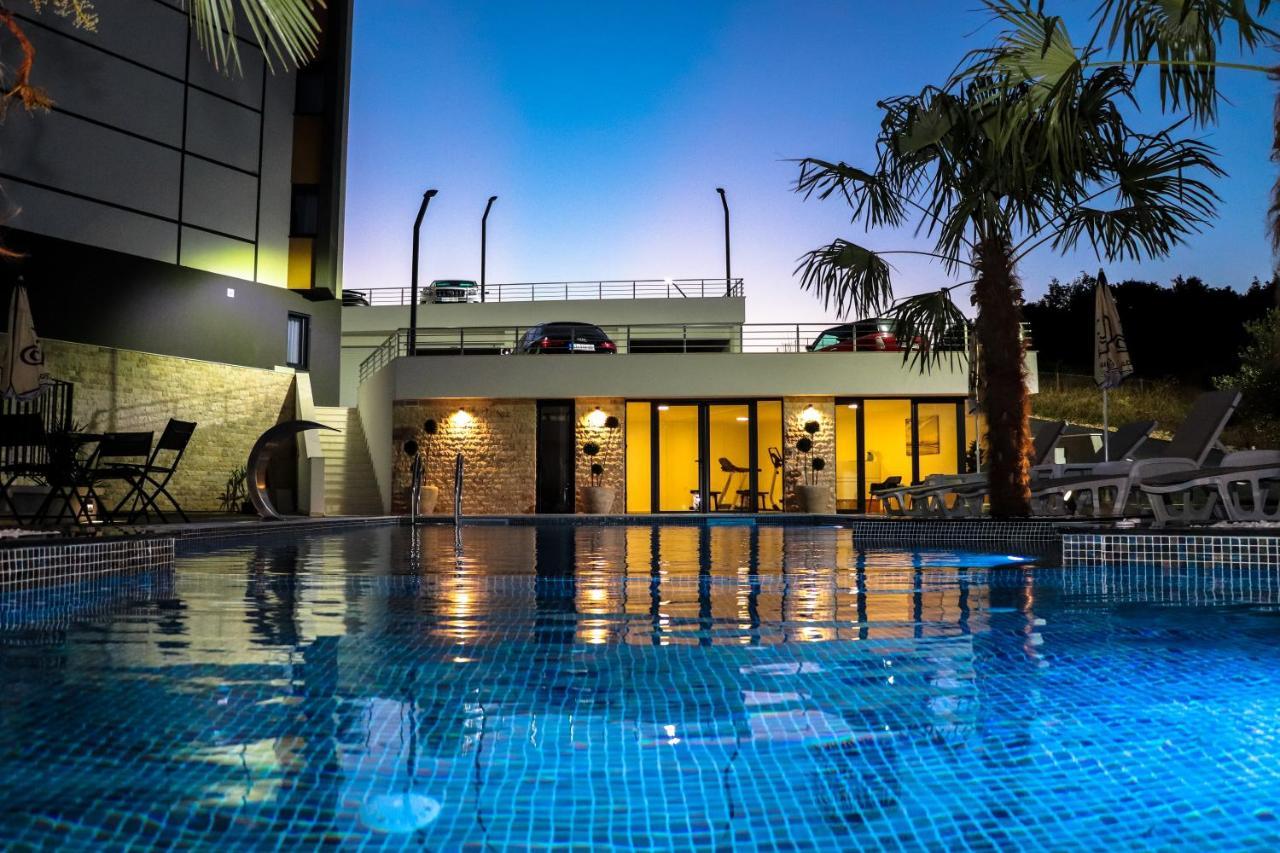 Eagles Apartments & Suites Ulcinj Kültér fotó